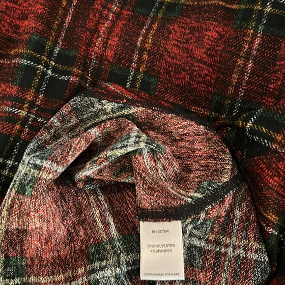 John Mark Red Green Plaid Mock Neck Swing Top SZ M - Picture 5 of 6